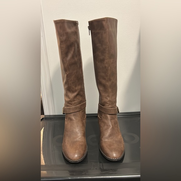 Fall boots - Picture 1 of 2